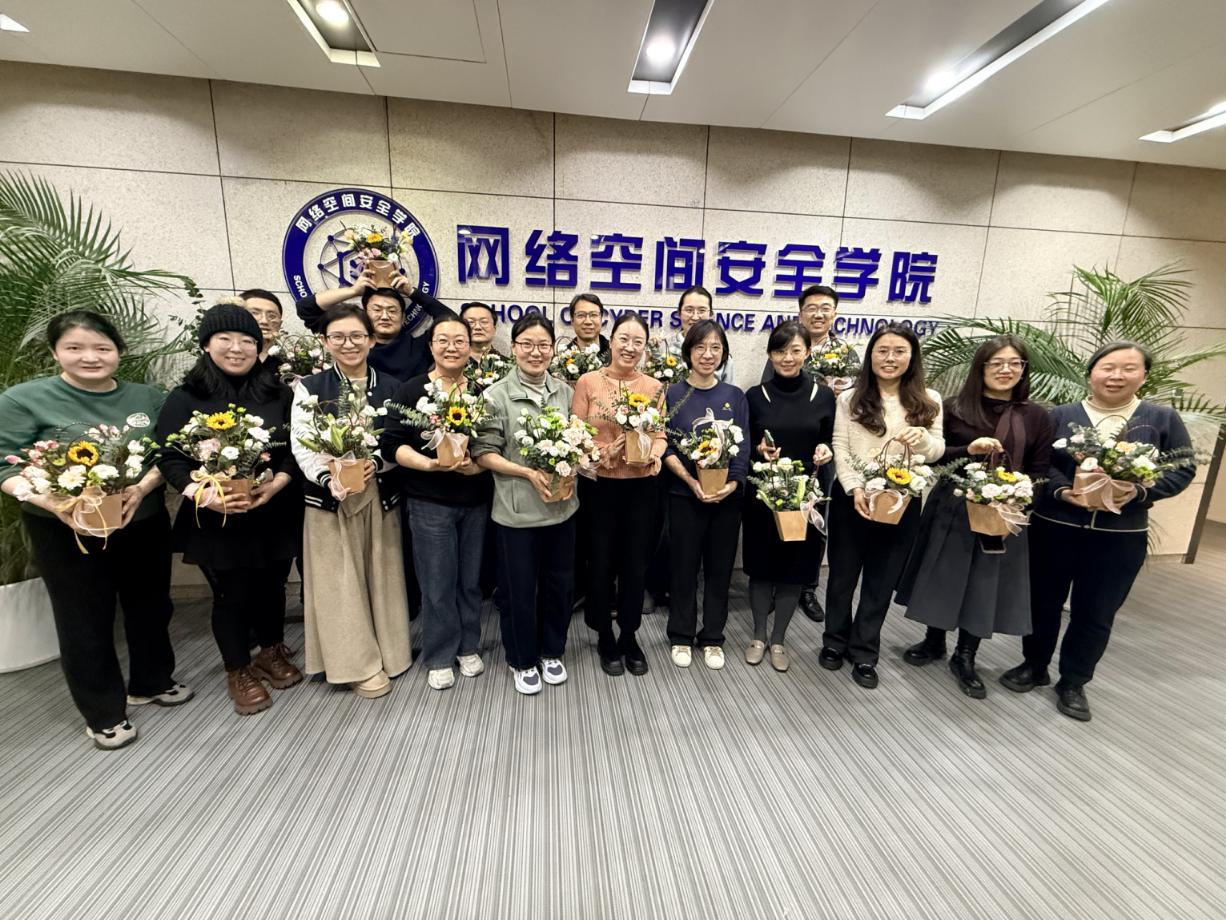 16e1ccbf2b150cf8b823f35b05d4407